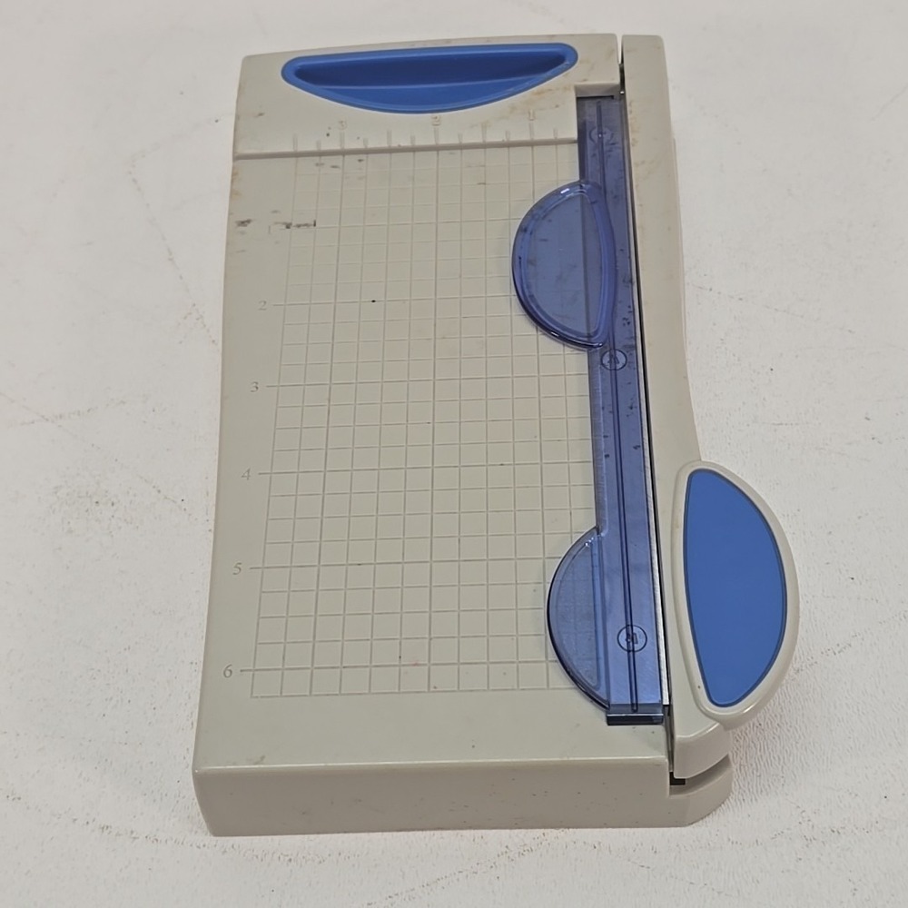 The‎ Paper Studio 8-1/2 " X 5" Guillotine Paper Trimmer Cutter